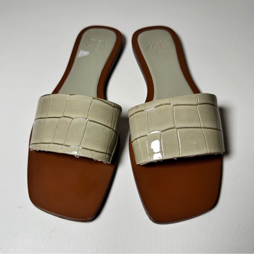 Zara Faux Croc Slides - sz 38